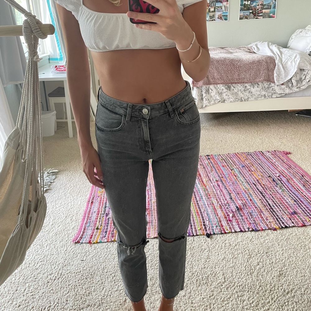 Zara high waist straight leg jeans size 6